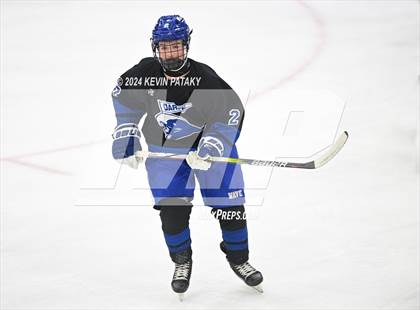 Thumbnail 1 in Darien vs. New Canaan (CIAC DI Semifinal) photogallery.