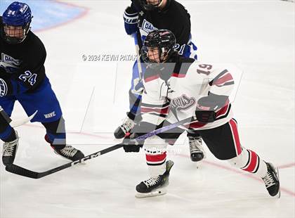 Thumbnail 1 in Darien vs. New Canaan (CIAC DI Semifinal) photogallery.