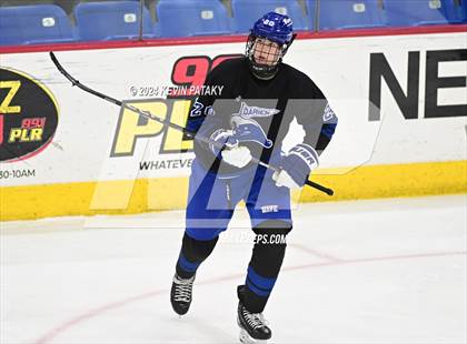 Thumbnail 1 in Darien vs. New Canaan (CIAC DI Semifinal) photogallery.