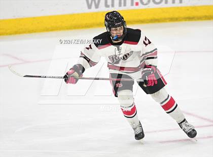 Thumbnail 2 in Darien vs. New Canaan (CIAC DI Semifinal) photogallery.
