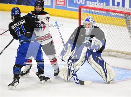 Thumbnail 2 in Darien vs. New Canaan (CIAC DI Semifinal) photogallery.