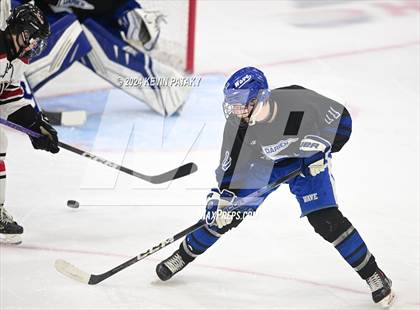 Thumbnail 3 in Darien vs. New Canaan (CIAC DI Semifinal) photogallery.