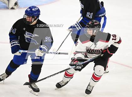 Thumbnail 1 in Darien vs. New Canaan (CIAC DI Semifinal) photogallery.