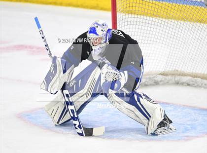 Thumbnail 1 in Darien vs. New Canaan (CIAC DI Semifinal) photogallery.