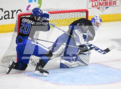 Thumbnail 1 in Darien vs. New Canaan (CIAC DI Semifinal) photogallery.