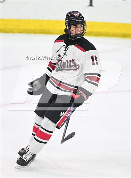 Thumbnail 2 in Darien vs. New Canaan (CIAC DI Semifinal) photogallery.