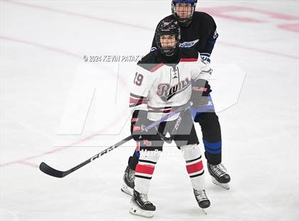 Thumbnail 2 in Darien vs. New Canaan (CIAC DI Semifinal) photogallery.