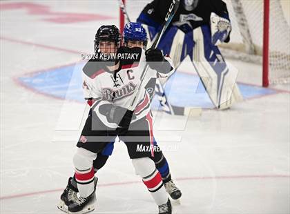 Thumbnail 1 in Darien vs. New Canaan (CIAC DI Semifinal) photogallery.