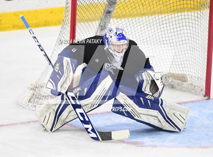Thumbnail 1 in Darien vs. New Canaan (CIAC DI Semifinal) photogallery.