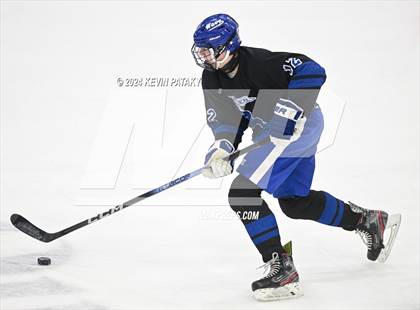 Thumbnail 3 in Darien vs. New Canaan (CIAC DI Semifinal) photogallery.