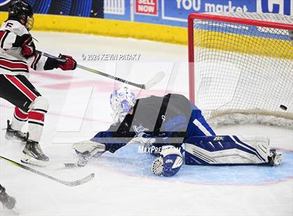 Thumbnail 1 in Darien vs. New Canaan (CIAC DI Semifinal) photogallery.