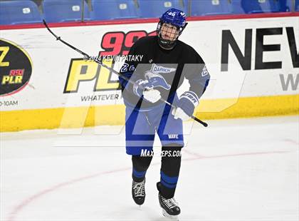 Thumbnail 2 in Darien vs. New Canaan (CIAC DI Semifinal) photogallery.