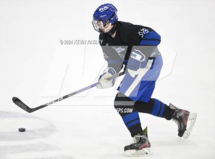 Thumbnail 1 in Darien vs. New Canaan (CIAC DI Semifinal) photogallery.