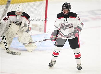 Thumbnail 1 in Darien vs. New Canaan (CIAC DI Semifinal) photogallery.