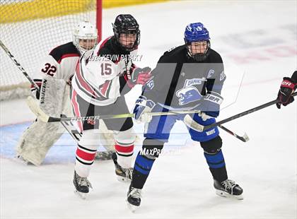 Thumbnail 3 in Darien vs. New Canaan (CIAC DI Semifinal) photogallery.