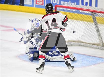 Thumbnail 2 in Darien vs. New Canaan (CIAC DI Semifinal) photogallery.