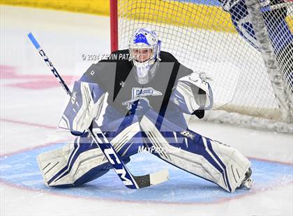 Thumbnail 2 in Darien vs. New Canaan (CIAC DI Semifinal) photogallery.