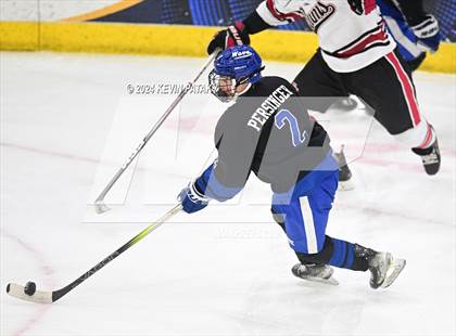 Thumbnail 2 in Darien vs. New Canaan (CIAC DI Semifinal) photogallery.