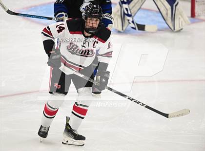 Thumbnail 2 in Darien vs. New Canaan (CIAC DI Semifinal) photogallery.
