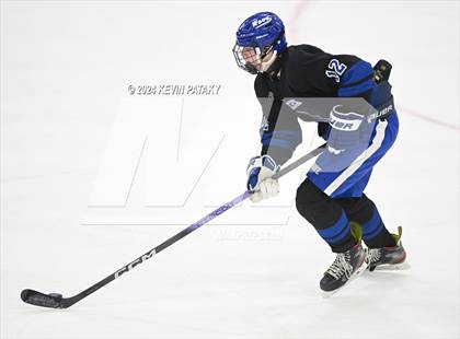 Thumbnail 1 in Darien vs. New Canaan (CIAC DI Semifinal) photogallery.