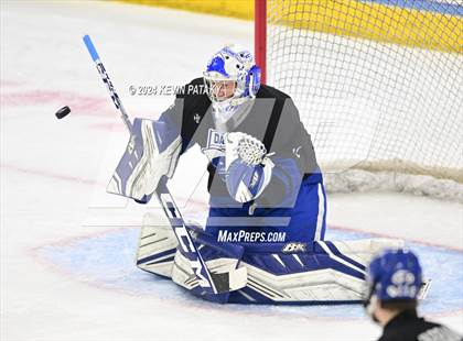 Thumbnail 2 in Darien vs. New Canaan (CIAC DI Semifinal) photogallery.