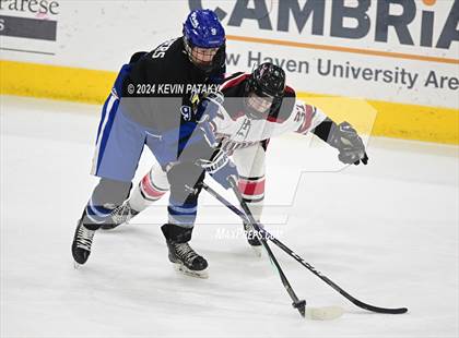 Thumbnail 3 in Darien vs. New Canaan (CIAC DI Semifinal) photogallery.
