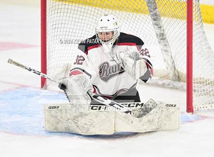 Thumbnail 1 in Darien vs. New Canaan (CIAC DI Semifinal) photogallery.