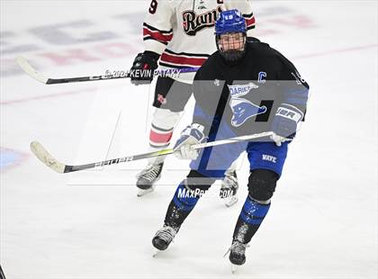 Thumbnail 3 in Darien vs. New Canaan (CIAC DI Semifinal) photogallery.