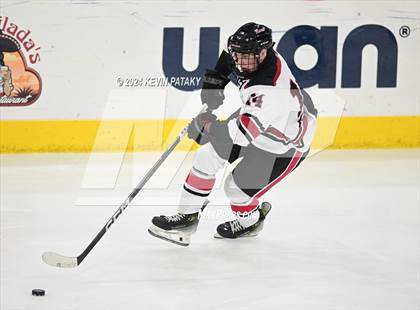 Thumbnail 2 in Darien vs. New Canaan (CIAC DI Semifinal) photogallery.