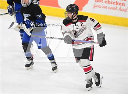 Thumbnail 2 in Darien vs. New Canaan (CIAC DI Semifinal) photogallery.