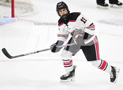 Thumbnail 2 in Darien vs. New Canaan (CIAC DI Semifinal) photogallery.