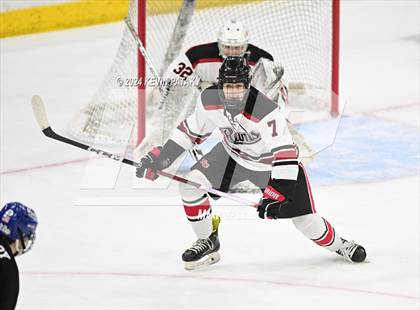 Thumbnail 1 in Darien vs. New Canaan (CIAC DI Semifinal) photogallery.