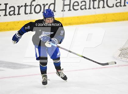 Thumbnail 1 in Darien vs. New Canaan (CIAC DI Semifinal) photogallery.