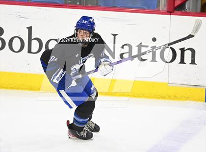 Thumbnail 2 in Darien vs. New Canaan (CIAC DI Semifinal) photogallery.