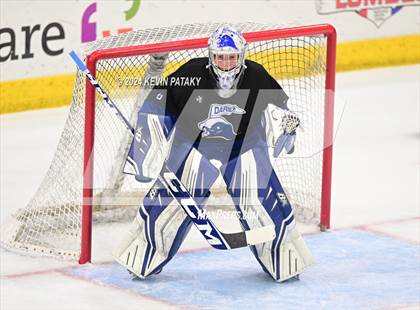 Thumbnail 2 in Darien vs. New Canaan (CIAC DI Semifinal) photogallery.