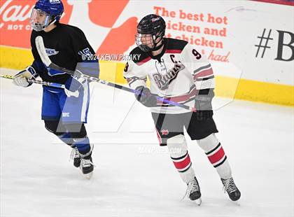 Thumbnail 1 in Darien vs. New Canaan (CIAC DI Semifinal) photogallery.