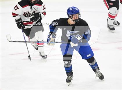 Thumbnail 1 in Darien vs. New Canaan (CIAC DI Semifinal) photogallery.