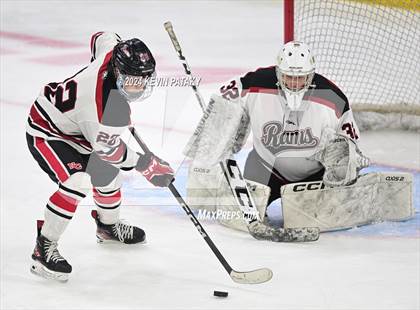 Thumbnail 3 in Darien vs. New Canaan (CIAC DI Semifinal) photogallery.