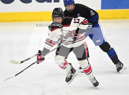 Thumbnail 3 in Darien vs. New Canaan (CIAC DI Semifinal) photogallery.