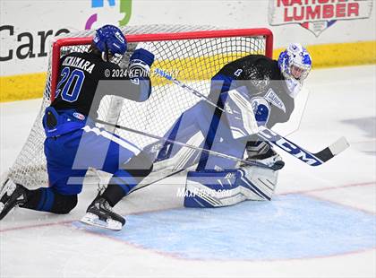 Thumbnail 2 in Darien vs. New Canaan (CIAC DI Semifinal) photogallery.