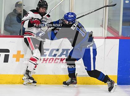 Thumbnail 2 in Darien vs. New Canaan (CIAC DI Semifinal) photogallery.