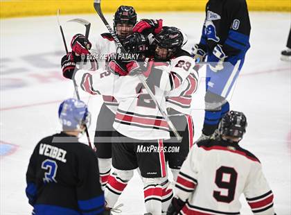 Thumbnail 1 in Darien vs. New Canaan (CIAC DI Semifinal) photogallery.