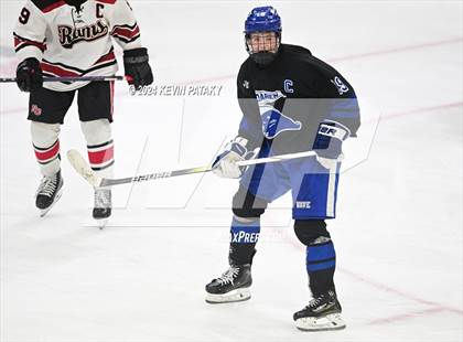 Thumbnail 2 in Darien vs. New Canaan (CIAC DI Semifinal) photogallery.
