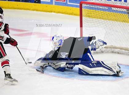 Thumbnail 2 in Darien vs. New Canaan (CIAC DI Semifinal) photogallery.