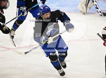 Thumbnail 1 in Darien vs. New Canaan (CIAC DI Semifinal) photogallery.