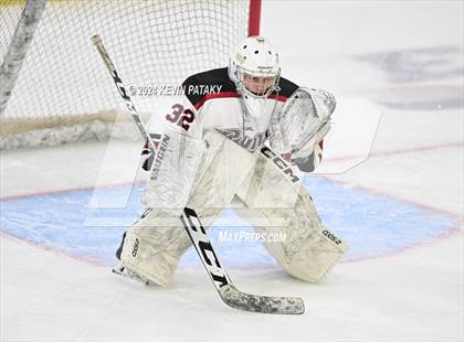 Thumbnail 1 in Darien vs. New Canaan (CIAC DI Semifinal) photogallery.