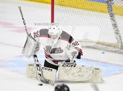 Thumbnail 2 in Darien vs. New Canaan (CIAC DI Semifinal) photogallery.