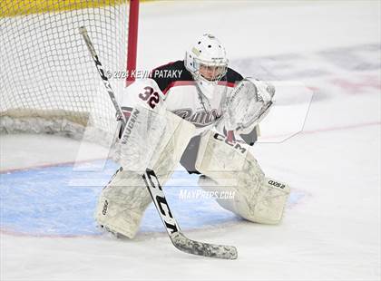 Thumbnail 2 in Darien vs. New Canaan (CIAC DI Semifinal) photogallery.