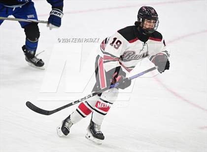 Thumbnail 1 in Darien vs. New Canaan (CIAC DI Semifinal) photogallery.