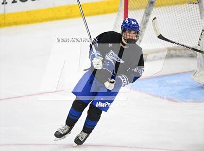 Thumbnail 2 in Darien vs. New Canaan (CIAC DI Semifinal) photogallery.